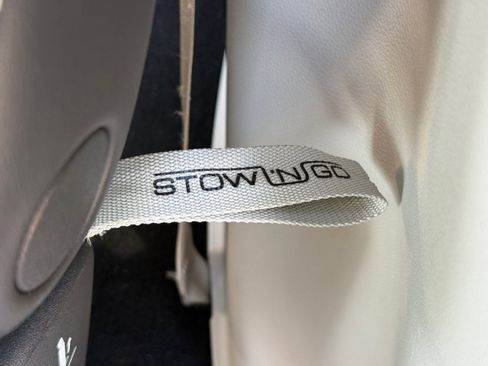 Used 2023 Chrysler Pacifica Touring-L image 30