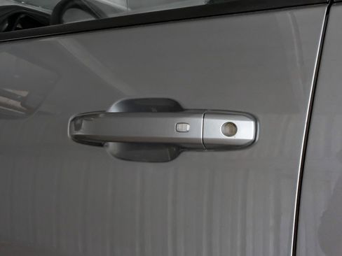 Used 2025 Chevrolet Silverado 2500 LT w/ Convenience Package image 41