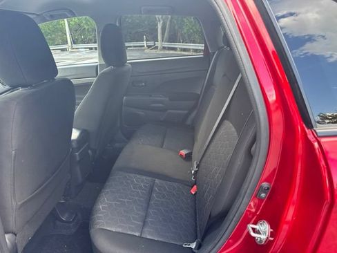 Used 2025 Mitsubishi Outlander Sport ES AWD/4WD image 7