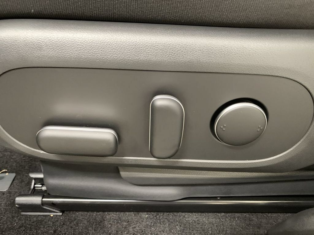 Used 2024 Hyundai Ioniq 5 SEL AWD/4WD image 10