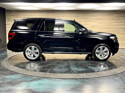 Used 2024 Ford Expedition Platinum AWD/4WD image 27