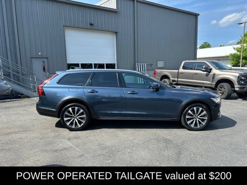 Used 2024 Volvo V90 B6 Cross Country Plus w/ Climate Package AWD/4WD image 2