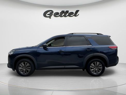 Used 2025 Nissan Pathfinder SV FWD image 8