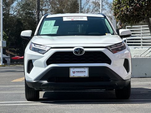 Used 2024 Toyota RAV4 XLE AWD/4WD image 7
