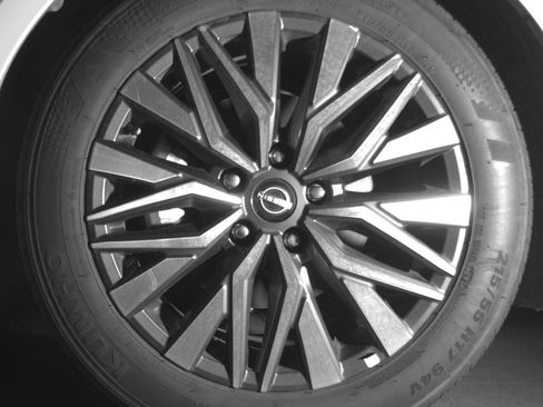 Used 2025 Nissan Altima 2.5 SV FWD image 12