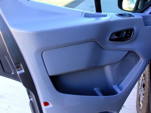 Used 2018 Ford Transit 350 XLT image 14