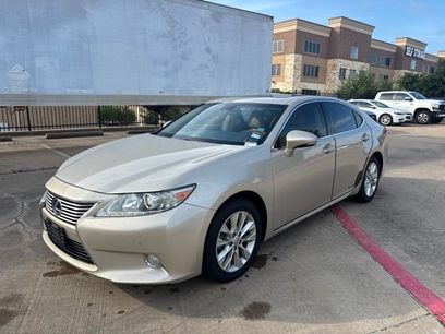 Used 2013 Lexus ES 300h w/ Luxury Pkg