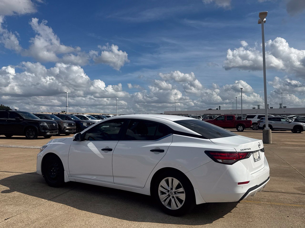 Used 2025 Nissan Sentra S FWD image 17