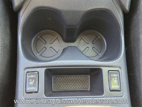 Used 2017 Nissan Rogue SV w/ SV Premium Package image 27