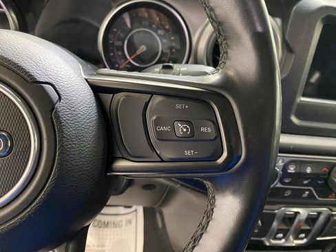 Used 2021 Jeep Wrangler Willys image 24