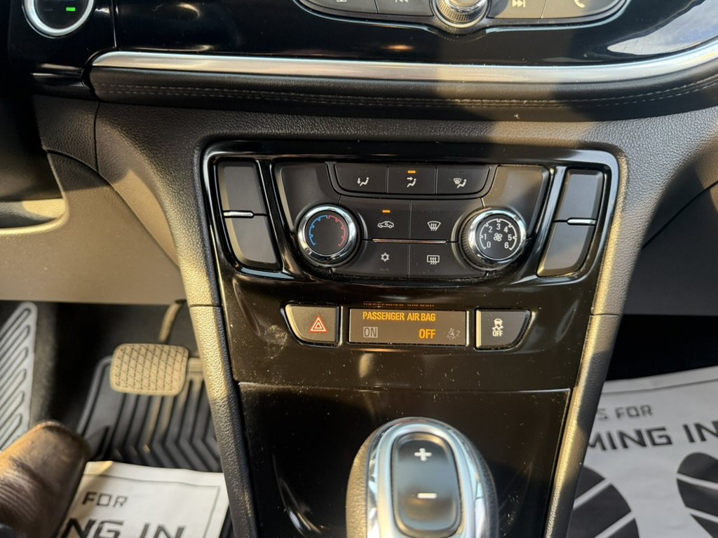 Certified 2022 Buick Encore Preferred AWD/4WD image 25