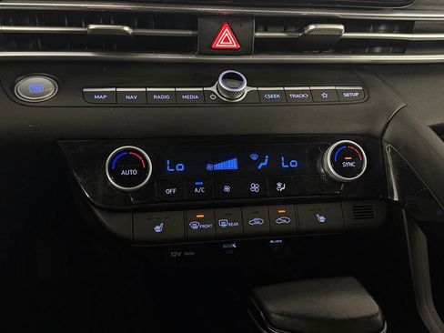 Used 2023 Hyundai Elantra SEL w/ Convenience Package image 17