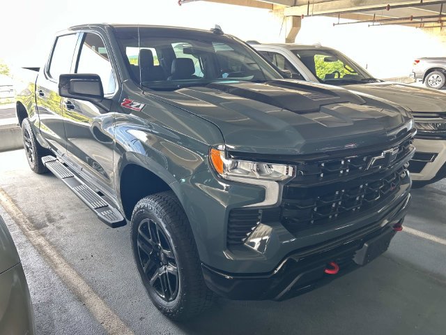 Used 2025 Chevrolet Silverado 1500 LT Trail Boss w/ Convenience Package II AWD/4WD image 1