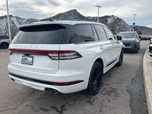 Used 2025 Lincoln Aviator Reserve w/ Jet Appearance Package image 13