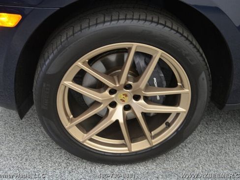 Used 2023 Porsche Macan image 46