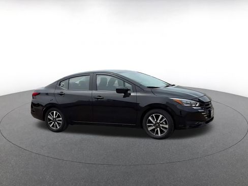 Used 2025 Nissan Versa SV FWD image 2