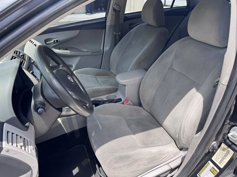 Used 2013 Toyota Corolla LE FWD image 13