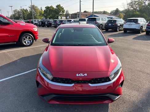 Used 2024 Kia Forte LXS w/ LXS Technology Package FWD image 5