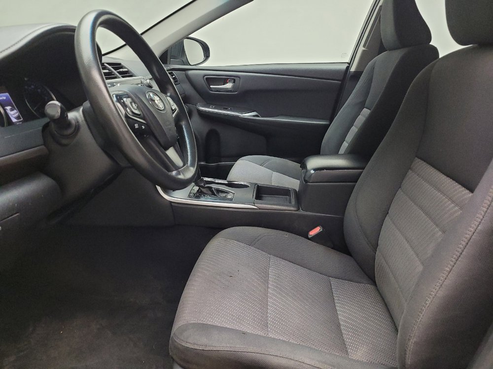 Used 2017 Toyota Camry LE FWD image 17
