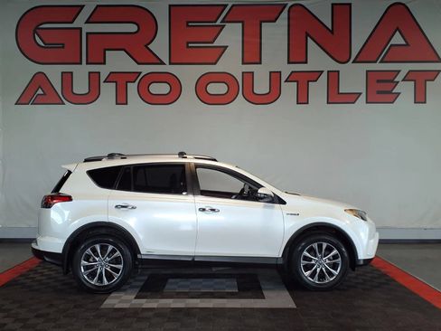 Used 2018 Toyota RAV4 Limited AWD/4WD image 1