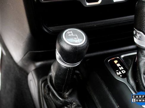 Used 2022 Jeep Wrangler Unlimited Sport image 29