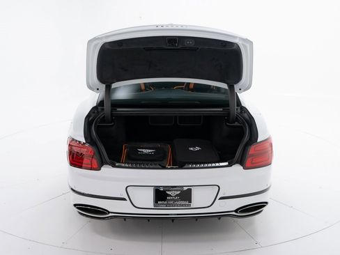 Used 2025 Bentley Flying Spur Plug-In Hybrid image 47