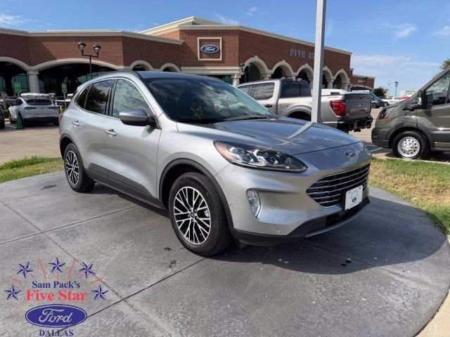 Used 2022 Ford Escape Titanium w/ Titanium Premium Package FWD image 1