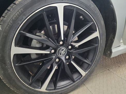 Used 2018 Toyota Camry XSE image 31