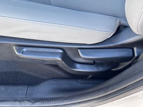 Certified 2022 Honda HR-V EX image 19