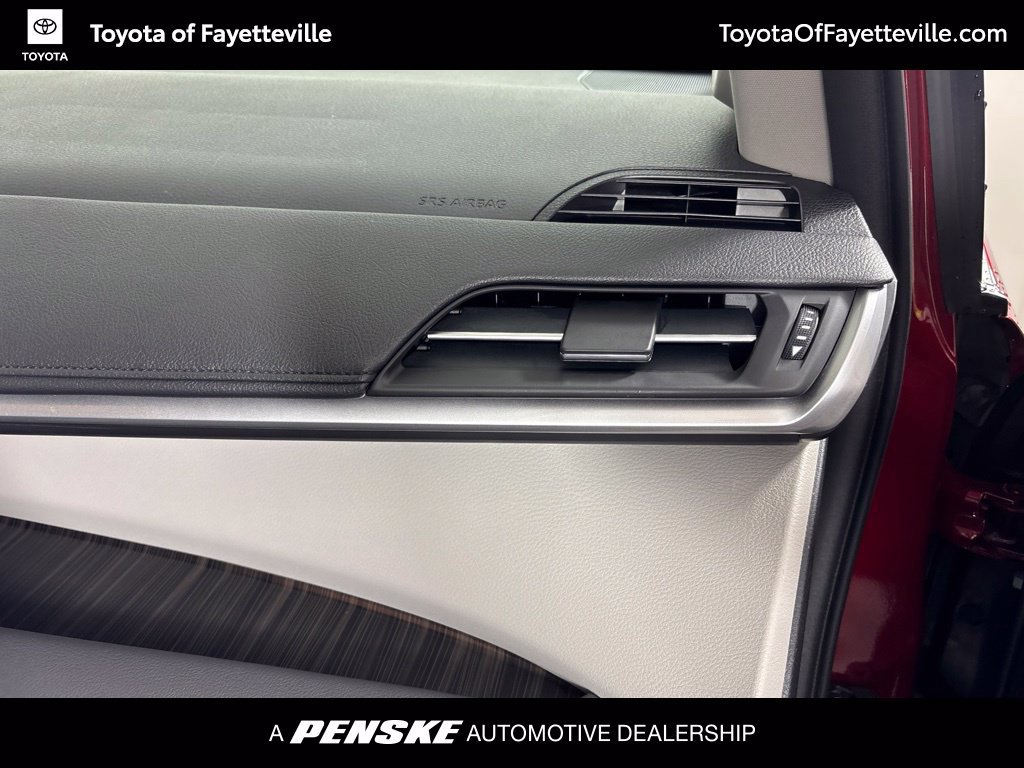 Certified 2023 Toyota Sienna Limited FWD image 11