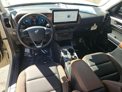 New 2025 Ford Bronco Sport Outer Banks image 14