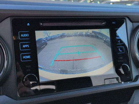 Used 2019 Toyota Tacoma TRD Sport image 29