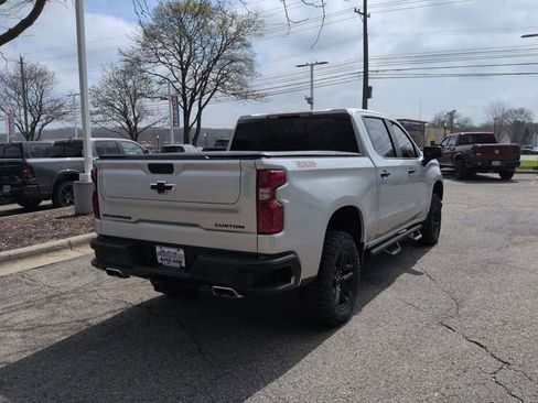 Used 2021 Chevrolet Silverado 1500 Custom Trail Boss w/ Safety Confidence Package AWD/4WD image 3