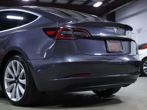 Used 2019 Tesla Model 3 Standard Range Plus image 16