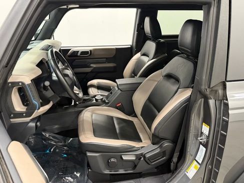 Used 2023 Ford Bronco Wildtrak image 14