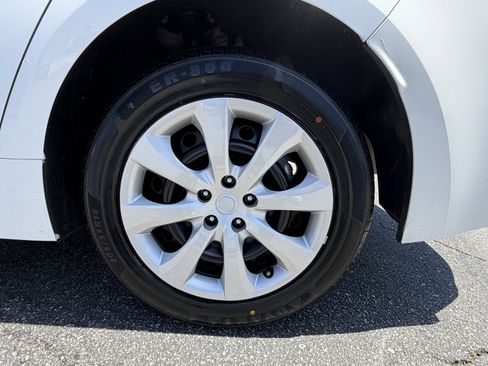 Used 2024 Toyota Corolla LE FWD image 11