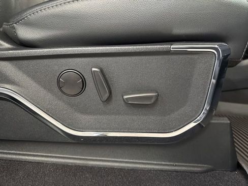 Used 2023 Ford F150 Lariat w/ Trailer Tow Package image 54