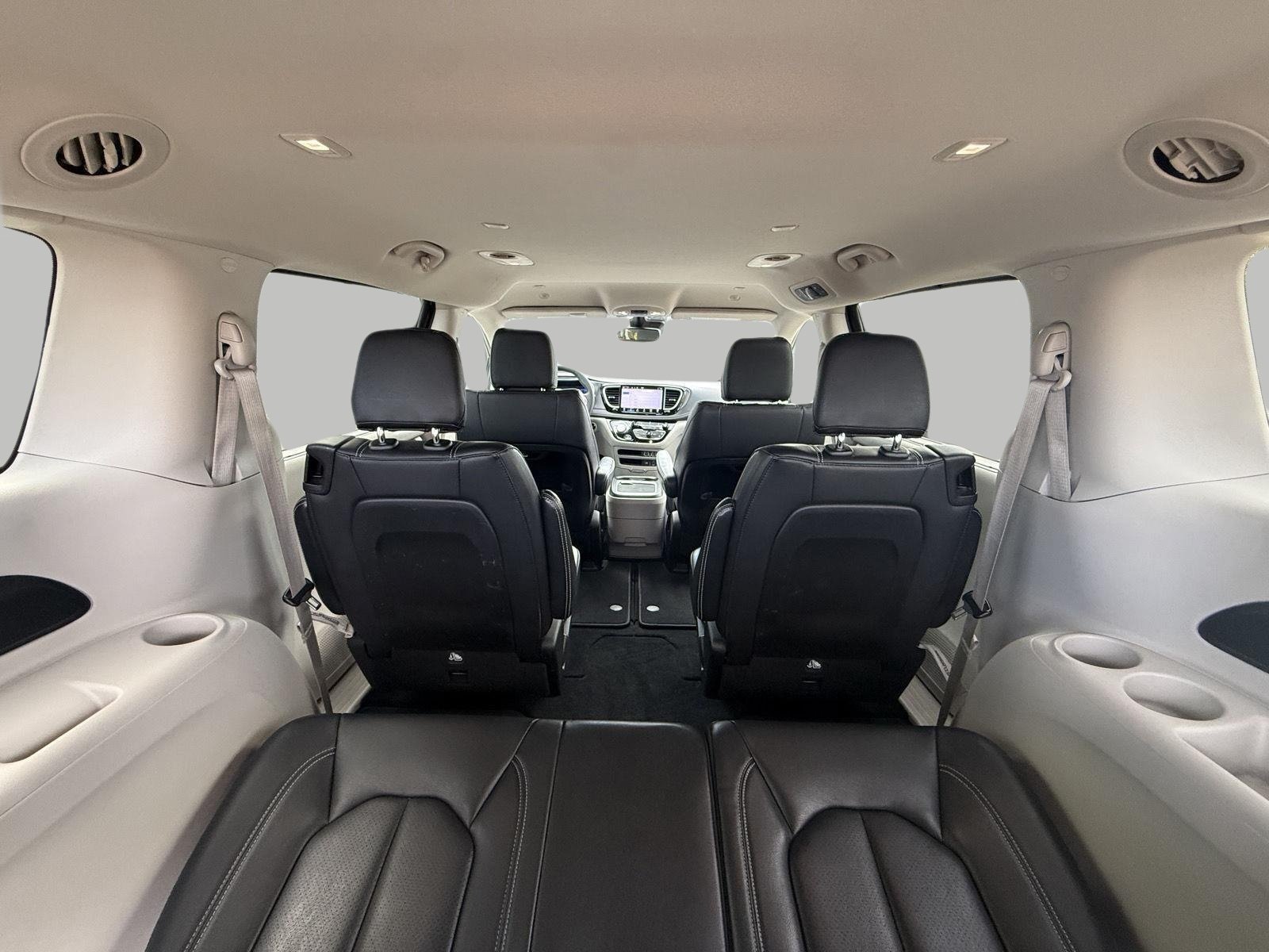 Used 2022 Chrysler Pacifica Touring-L AWD/4WD image 28