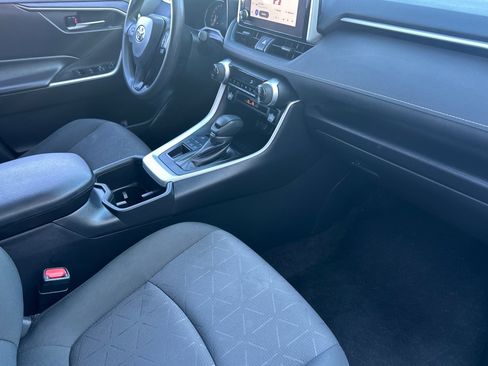 Used 2024 Toyota RAV4 XLE image 17