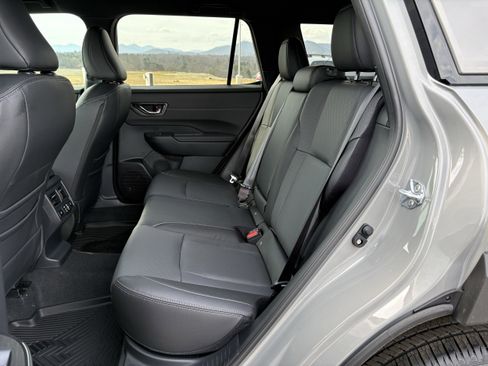 New 2026 Subaru Outback Touring XT image 32