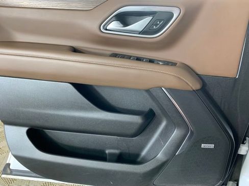 Used 2022 Chevrolet Tahoe High Country AWD/4WD image 31