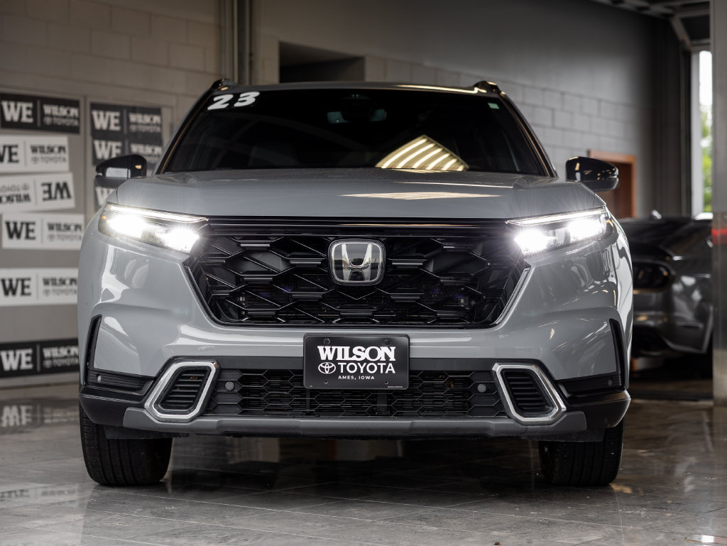 Used 2023 Honda CR-V Sport Touring image 3