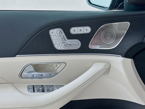 Used 2025 Mercedes-Benz GLE 450 4MATIC Coupe image 19