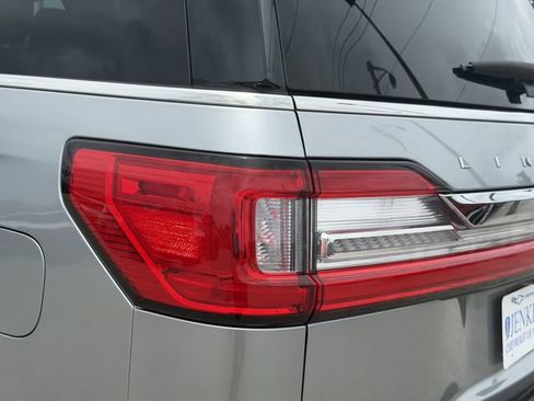 Used 2020 Lincoln Navigator Reserve w/ Luxury Package AWD/4WD image 12