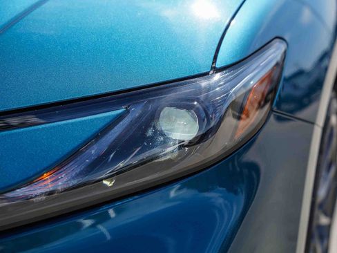 Certified 2025 Toyota Camry SE image 5