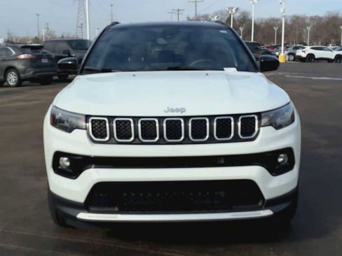 Used 2024 Jeep Compass Limited image 7