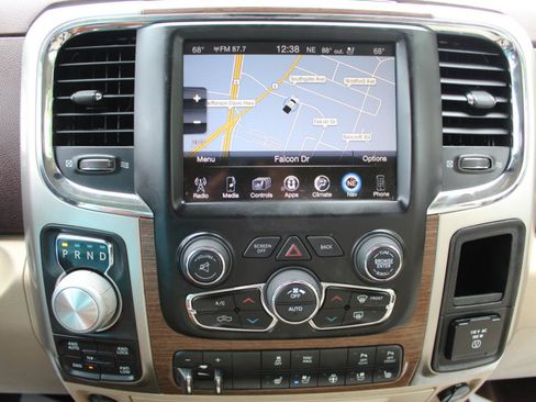 Used 2016 RAM 1500 Laramie w/ Convenience Group AWD/4WD image 29