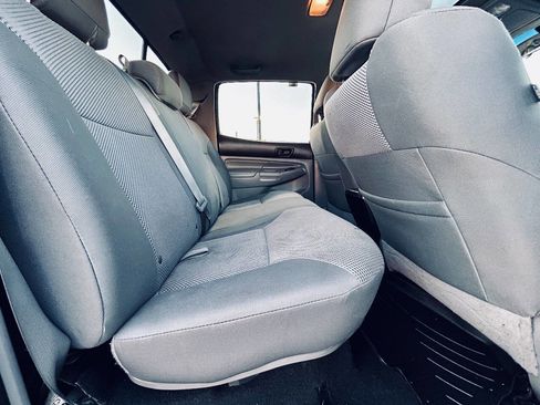 Used 2014 Toyota Tacoma 4x4 Double Cab w/ TRD Off-Road Package image 24