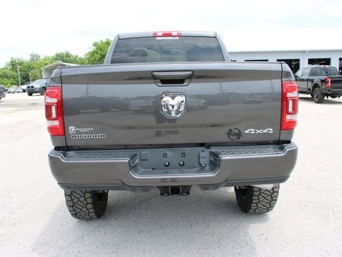 Used 2024 RAM 2500 Big Horn w/ Sport Appearance Package AWD/4WD image 9
