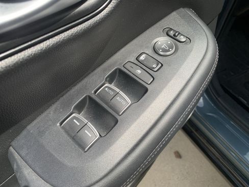 Used 2023 Honda HR-V EX-L image 15